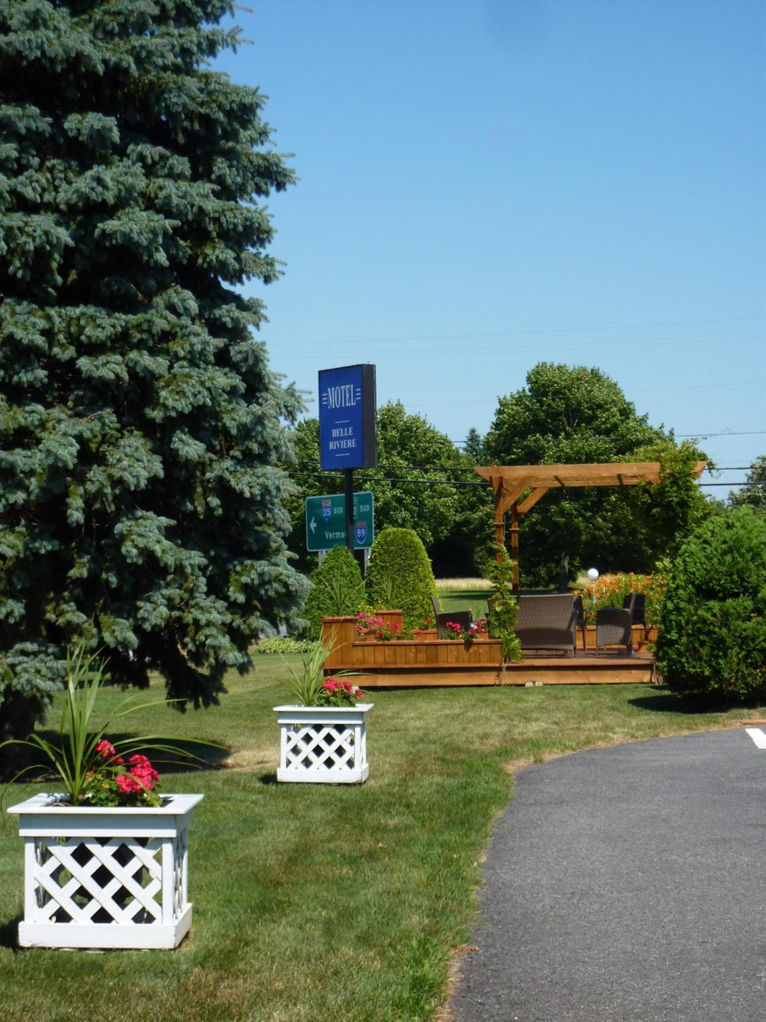 Motel Belle Riviere Saint-Jean-sur-Richelieu Exteriör bild