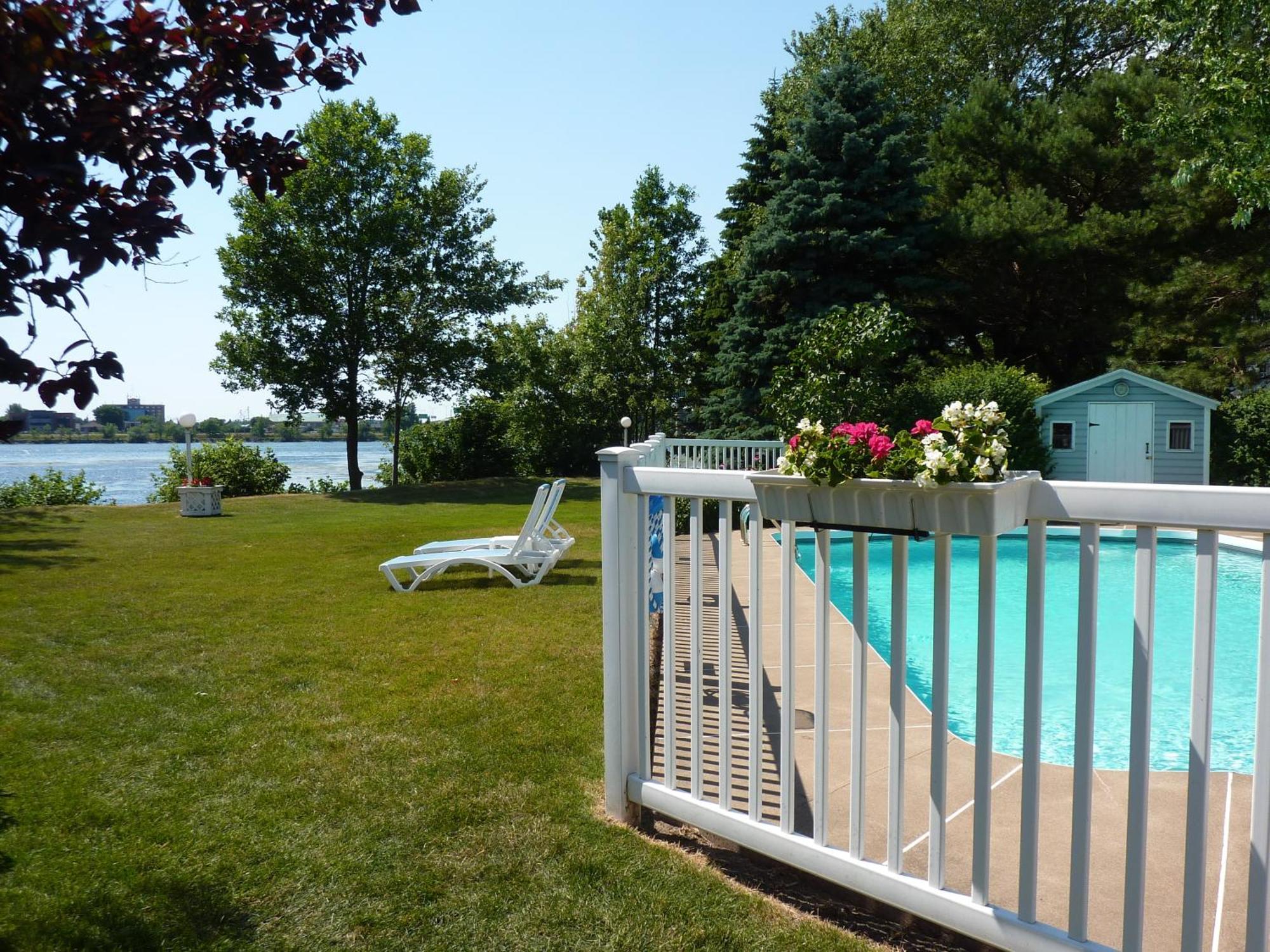 Motel Belle Riviere Saint-Jean-sur-Richelieu Exteriör bild